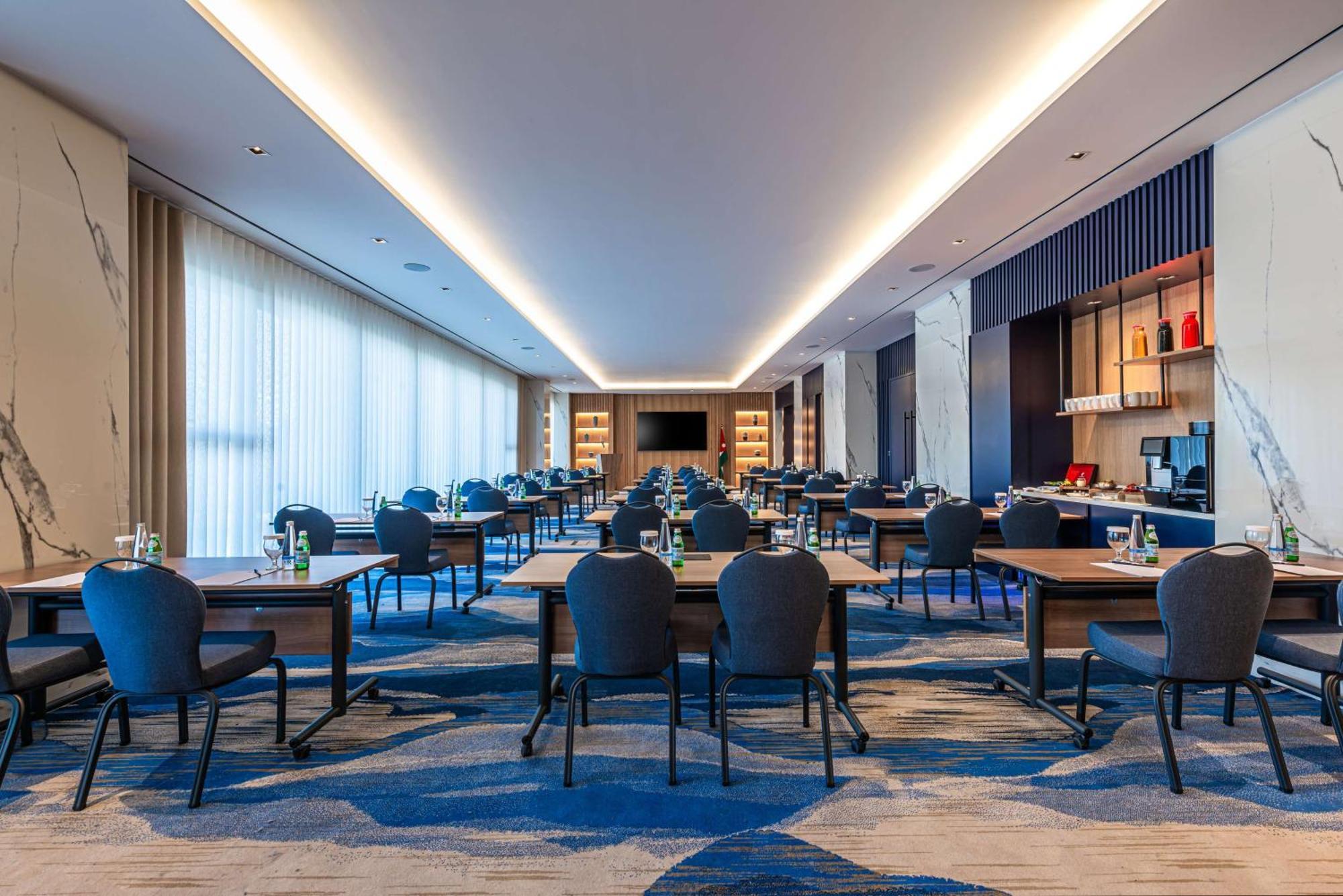 Doubletree By Hilton Hotel Aqaba Exterior photo Meeting room